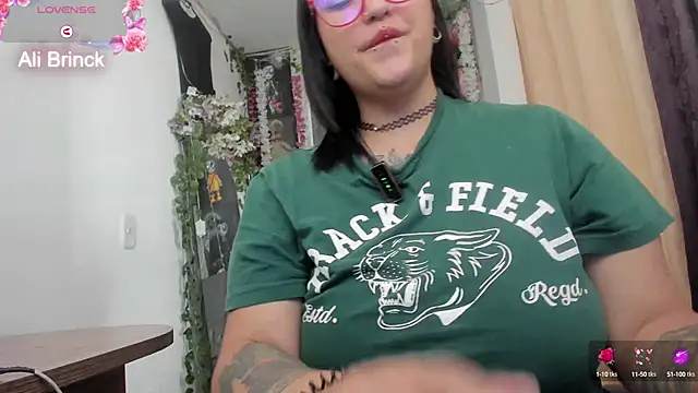 Snapshot of _Ali_Brinck_ chatting on February 21, 2025, 9:00 pm Ali Brinck online show from February 21, 2025, 9:00 pm