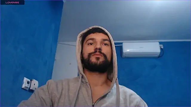 Snapshot of alex_blu chatting on October 4, 2025, 9:51 am alex blu online show from October 4, 2025, 9:51 am