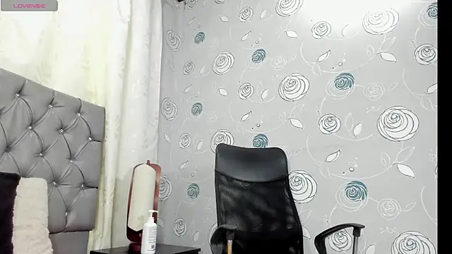 Snapshot of luna_evaa chatting on November 11, 2025, 3:01 pm luna evaa online show from November 11, 2025, 3:01 pm