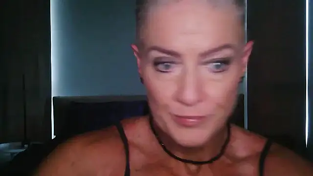 Devon2020 online show from November 20, 2025, 9:09 am