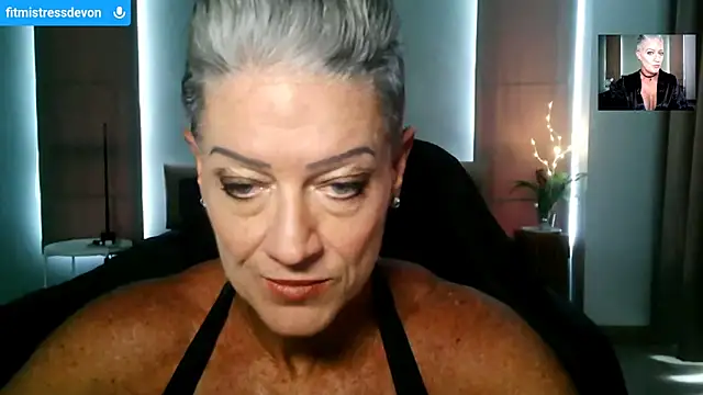 Snapshot of Devon2020 chatting on May 4, 2026, 8:21 am Devon2020 online show from May 4, 2026, 8:21 am