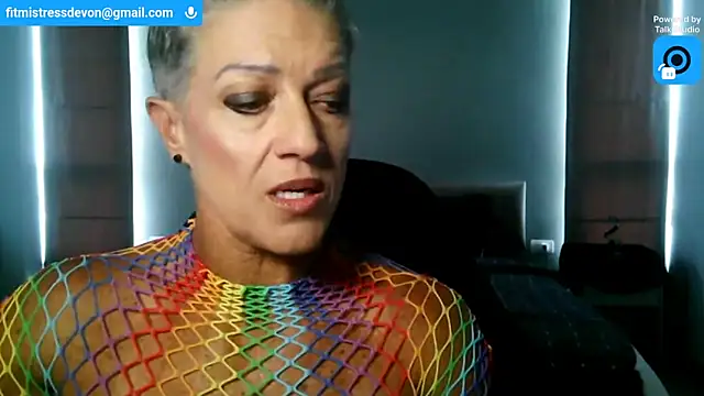 Snapshot of Devon2020 chatting on July 2, 2026, 7:03 am Devon2020 online show from July 2, 2026, 7:03 am