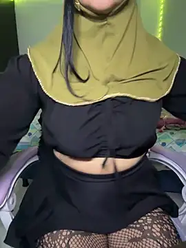 Snapshot of Jameela chatting on May 25, 2026, 9:43 pm Jameela online show from May 25, 2026, 9:43 pm