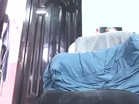 pamelabigcock69 online show from October 25, 2025, 3:18 pm