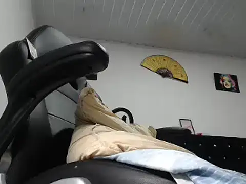 Snapshot of pamelabigcock69 chatting on April 15, 2026, 1:12 am pamelabigcock69 online show from April 15, 2026, 1:12 am