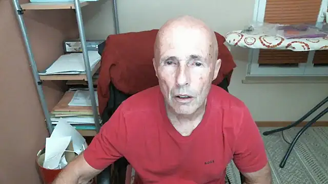 Snapshot of olibrius71 chatting on March 1, 2026, 10:23 pm olibrius71 online show from March 1, 2026, 10:23 pm