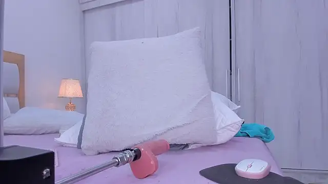 Snapshot of paola_rodriguez chatting on January 31, 2025, 10:10 pm paola rodriguez online show from January 31, 2025, 10:10 pm