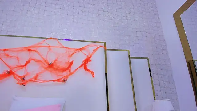 Snapshot of paola_rodriguez chatting on October 25, 2025, 10:34 am paola rodriguez online show from October 25, 2025, 10:34 am