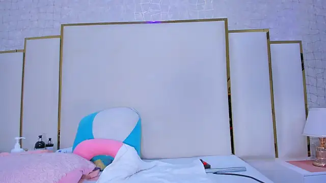 Snapshot of paola_rodriguez chatting on November 26, 2025, 12:06 pm paola rodriguez online show from November 26, 2025, 12:06 pm