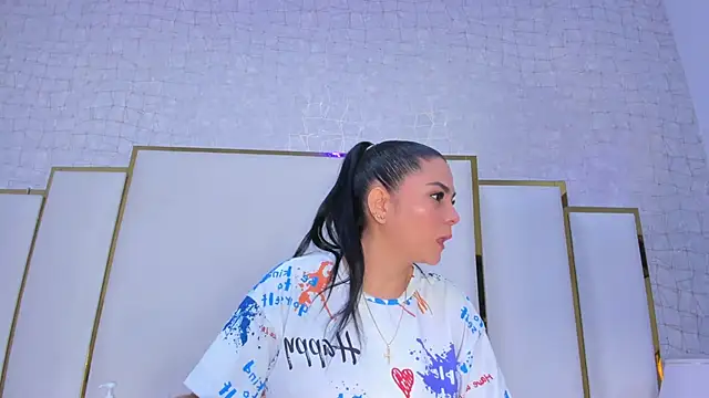 Snapshot of paola_rodriguez chatting on November 28, 2025, 12:41 pm paola rodriguez online show from November 28, 2025, 12:41 pm