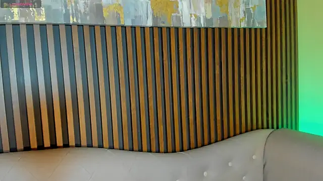 Snapshot of LauraAristizabal chatting on December 21, 2025, 12:56 pm LauraAristizabal online show from December 21, 2025, 12:56 pm