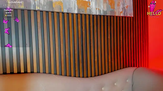 Snapshot of LauraAristizabal chatting on December 22, 2025, 12:46 pm LauraAristizabal online show from December 22, 2025, 12:46 pm