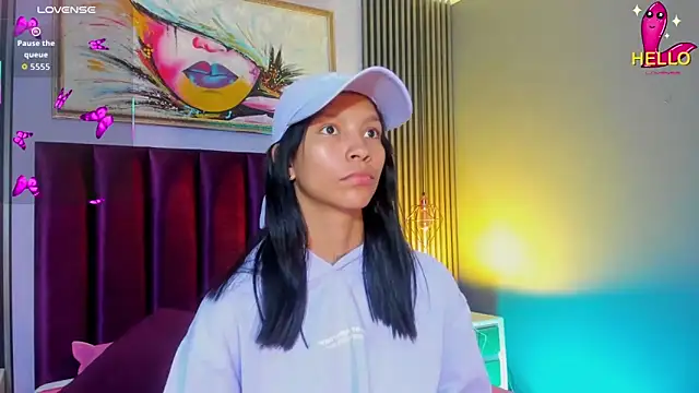 Snapshot of LauraAristizabal chatting on February 3, 2026, 12:43 pm LauraAristizabal online show from February 3, 2026, 12:43 pm