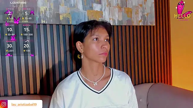 Snapshot of LauraAristizabal chatting on February 12, 2026, 11:05 am LauraAristizabal online show from February 12, 2026, 11:05 am