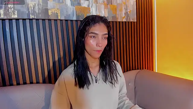 Snapshot of LauraAristizabal chatting on March 17, 2026, 12:41 pm LauraAristizabal online show from March 17, 2026, 12:41 pm