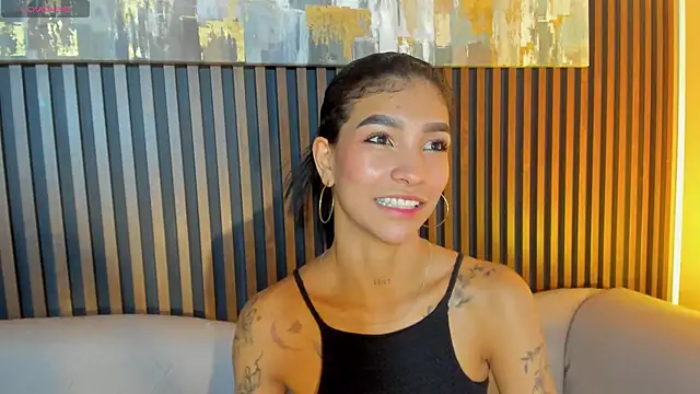 Snapshot of LauraAristizabal chatting on March 18, 2026, 12:41 pm LauraAristizabal online show from March 18, 2026, 12:41 pm