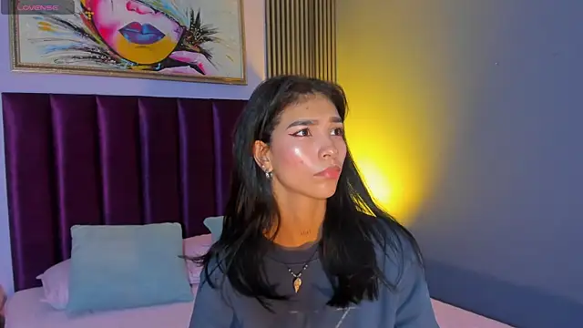 Snapshot of LauraAristizabal chatting on April 8, 2026, 12:38 pm LauraAristizabal online show from April 8, 2026, 12:38 pm