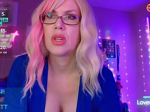 Snapshot of EmmaIsHere chatting on April 9, 2026, 2:33 pm EmmaIsHere online show from April 9, 2026, 2:33 pm