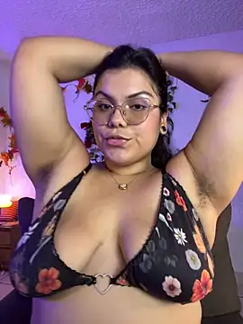 kittylu   online show from February 7, 2026, 3:21 am