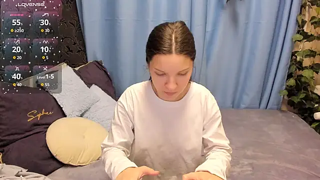 Snapshot of MelaniGrand chatting on November 21, 2025, 9:30 am MelaniGrand online show from November 21, 2025, 9:30 am