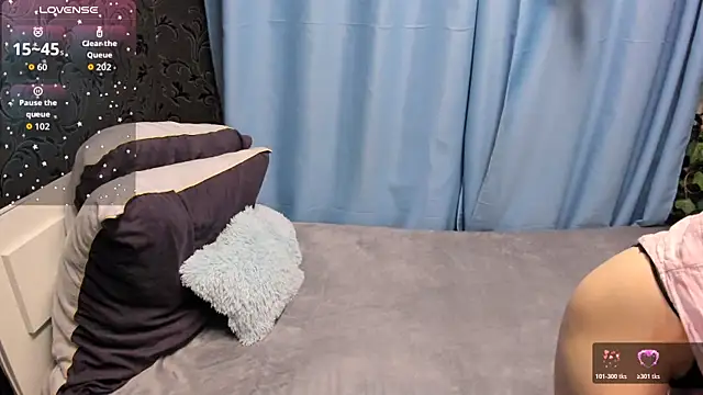 Snapshot of MelaniGrand chatting on November 28, 2025, 8:50 am MelaniGrand online show from November 28, 2025, 8:50 am