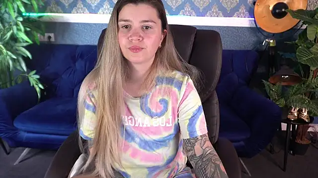 Snapshot of AmellyMilly chatting on November 16, 2025, 8:03 pm AmellyMilly online show from November 16, 2025, 8:03 pm