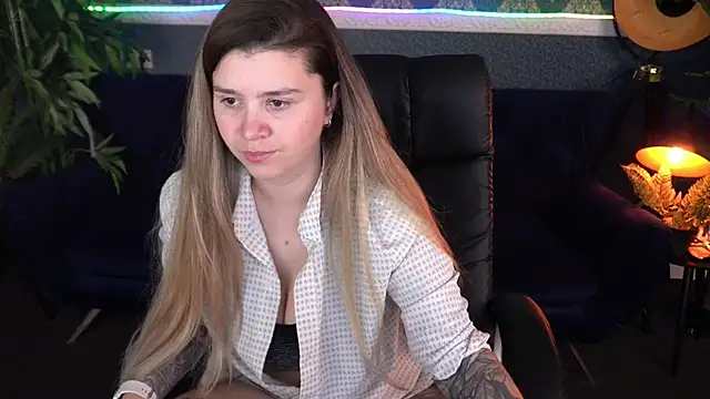 Snapshot of AmellyMilly chatting on November 23, 2025, 8:08 pm AmellyMilly online show from November 23, 2025, 8:08 pm