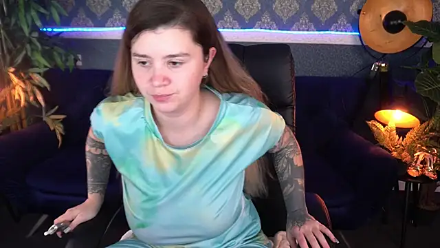 Snapshot of AmellyMilly chatting on November 24, 2025, 7:57 pm AmellyMilly online show from November 24, 2025, 7:57 pm