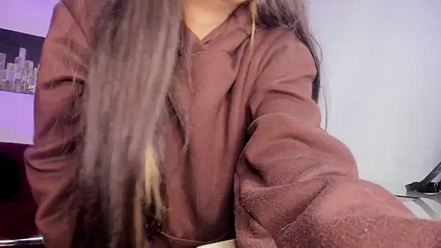 Meghan320 online show from December 1, 2025, 11:48 am