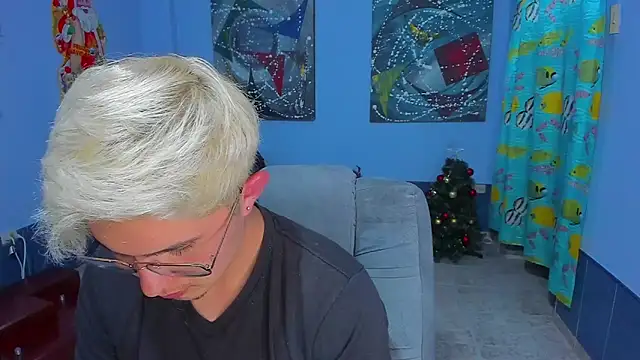 patrik 027 online show from December 16, 2025, 6:51 am