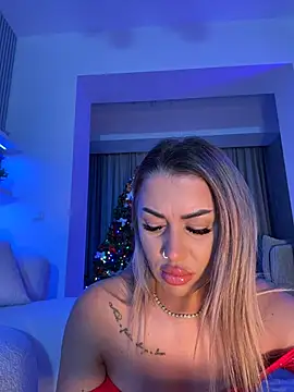 Snapshot of KirstieVegas chatting on December 4, 2025, 6:27 pm KirstieVegas online show from December 4, 2025, 6:27 pm