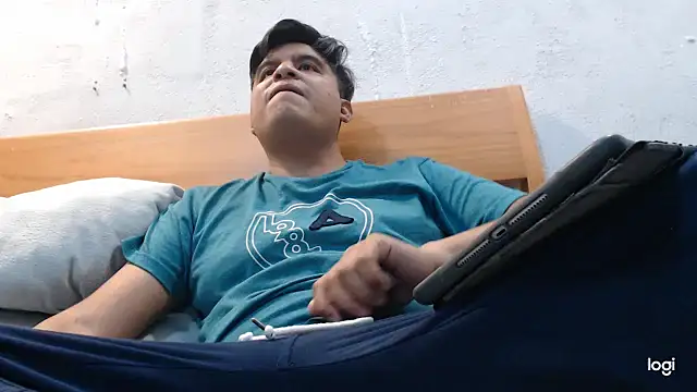 Snapshot of thor000089 chatting on December 10, 2024, 5:28 am thor000089 online show from December 10, 2024, 5:28 am