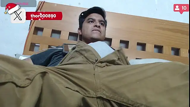 Snapshot of thor000089 chatting on January 6, 2025, 2:26 am thor000089 online show from January 6, 2025, 2:26 am