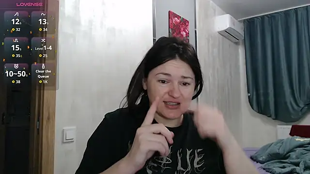 Stacy Davice online show from November 3, 2025, 5:58 pm