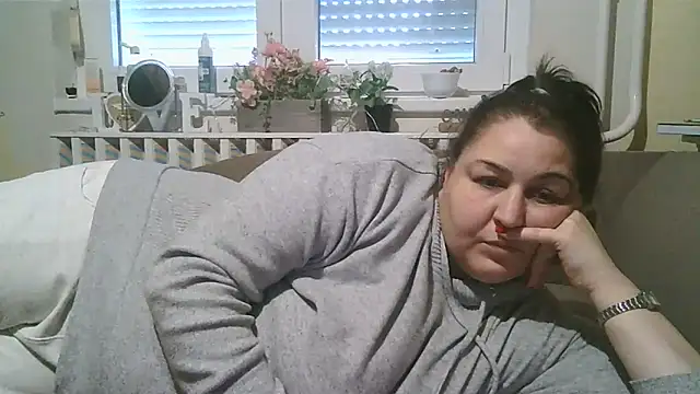 Mileva88 online show from December 28, 2024, 2:10 pm