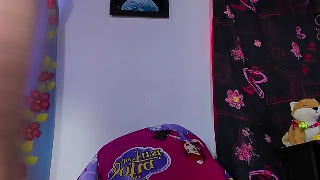 Snapshot of damn_fox chatting on November 25, 2025, 4:07 pm damn fox online show from November 25, 2025, 4:07 pm