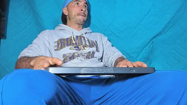 Snapshot of damn_fox chatting on February 24, 2026, 12:14 pm damn fox online show from February 24, 2026, 12:14 pm