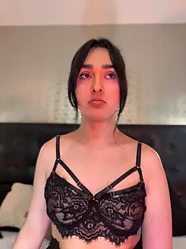 MiahWindsor online show from May 23, 2026, 11:20 pm