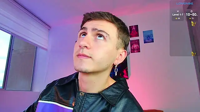 dimitri-bilak online show from November 25, 2025, 10:43 pm