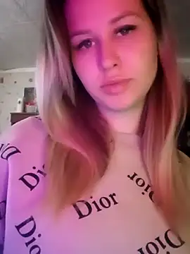 KUKLA NIKA online show from September 12, 2025, 8:03 am