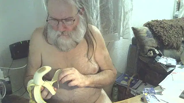 SexySantaC online show from March 18, 2025, 10:48 pm