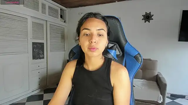 Snapshot of Miss_Nicole chatting on January 16, 2025, 7:52 pm Miss Nicole online show from January 16, 2025, 7:52 pm