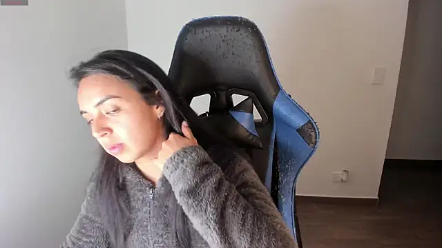 Snapshot of Miss_Nicole chatting on September 21, 2025, 1:18 am Miss Nicole online show from September 21, 2025, 1:18 am