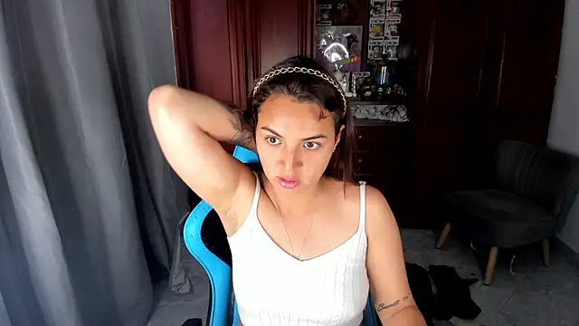 Miss Nicole online show from July 22, 2026, 7:27 pm