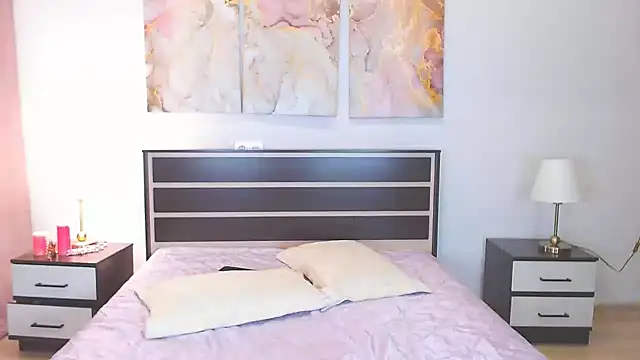 Snapshot of Yulianna_Smith chatting on December 22, 2024, 6:39 am Yulianna Smith online show from December 22, 2024, 6:39 am