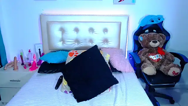 Jenng18 online show from January 19, 2025, 9:55 pm