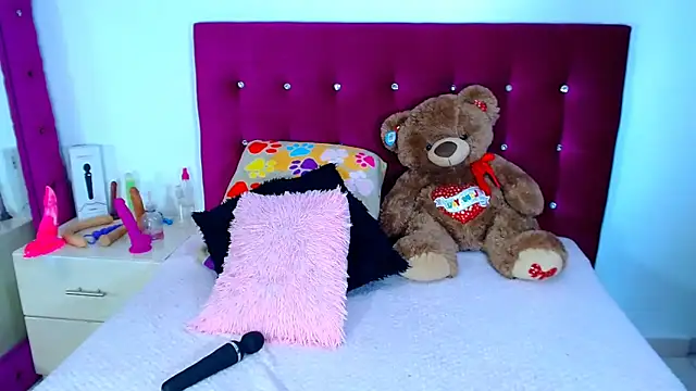 Jenng18 online show from September 27, 2025, 5:29 pm