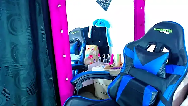 Jenng18 online show from February 3, 2026, 3:48 am