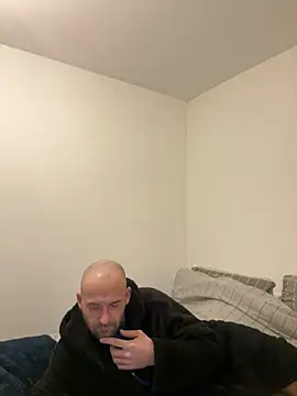 Snapshot of bigguy101 chatting on December 26, 2024, 7:24 am bigguy101 online show from December 26, 2024, 7:24 am