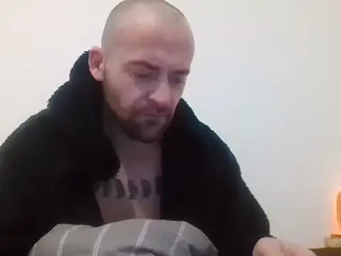 Snapshot of bigguy101 chatting on January 3, 2025, 6:11 am bigguy101 online show from January 3, 2025, 6:11 am